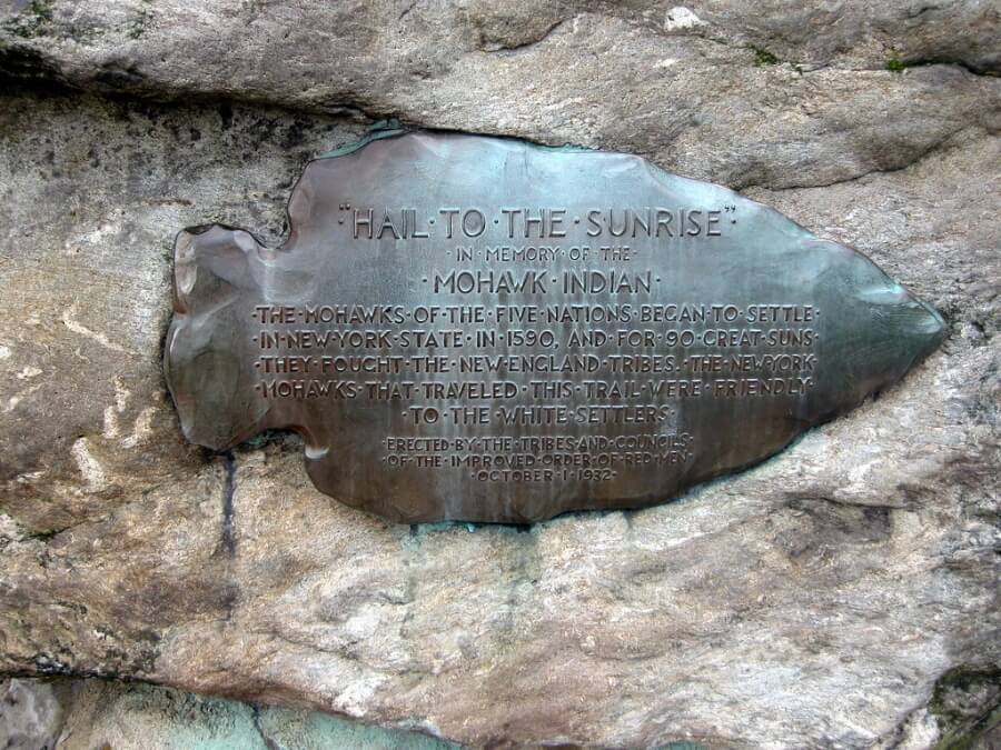 A sign at Hail to the Sunrise Park