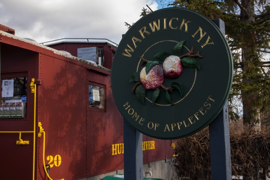 Close up of a sign for the Warwick Applefest