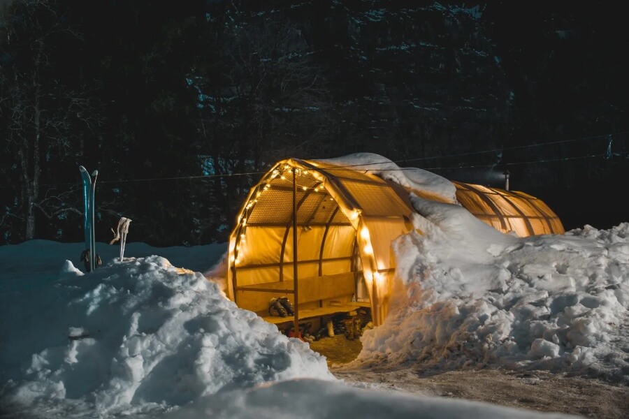 A cozy thing to do in main during the Winter named glamping