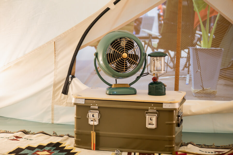 A fan serving as important glamping equipment