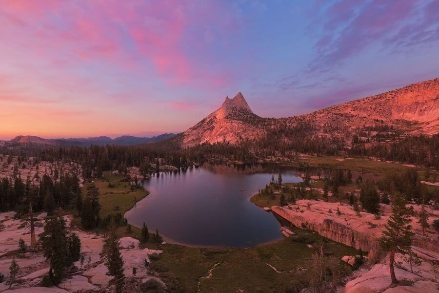 A sunset at Cathedral Lakes