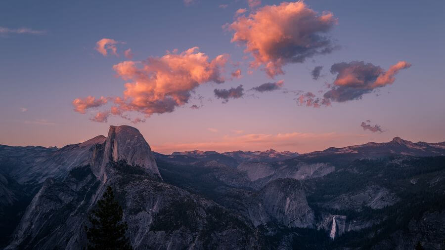 A sunset in Yosemite