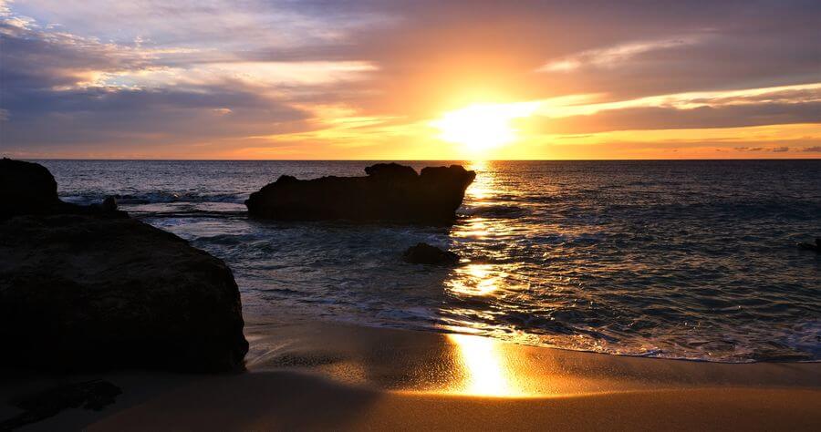 An Oahu sunset at Makua Beach