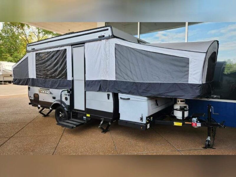 13 Best PopUp Campers With Bathrooms (And Showers)