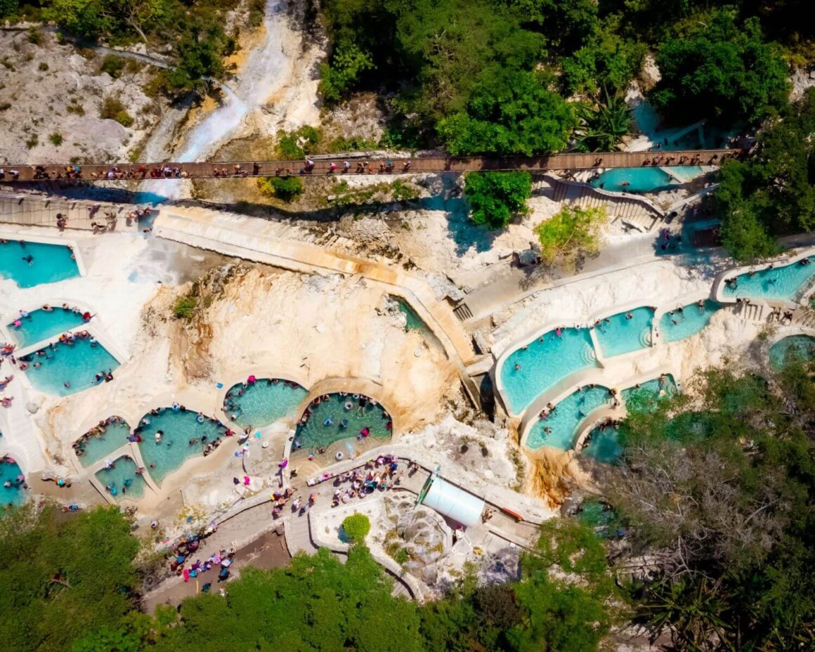 Las Grutas de Tolantongo