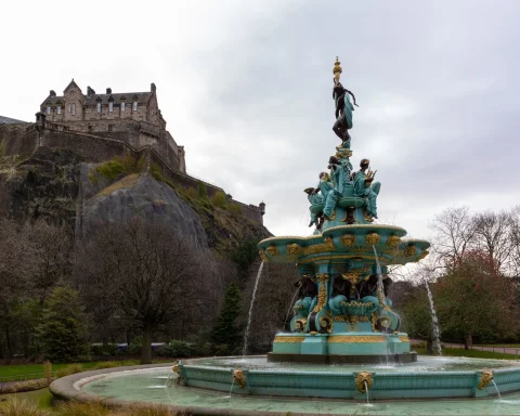 Edinburgh Castle above the Ross Fountain in Princes Street Gardens