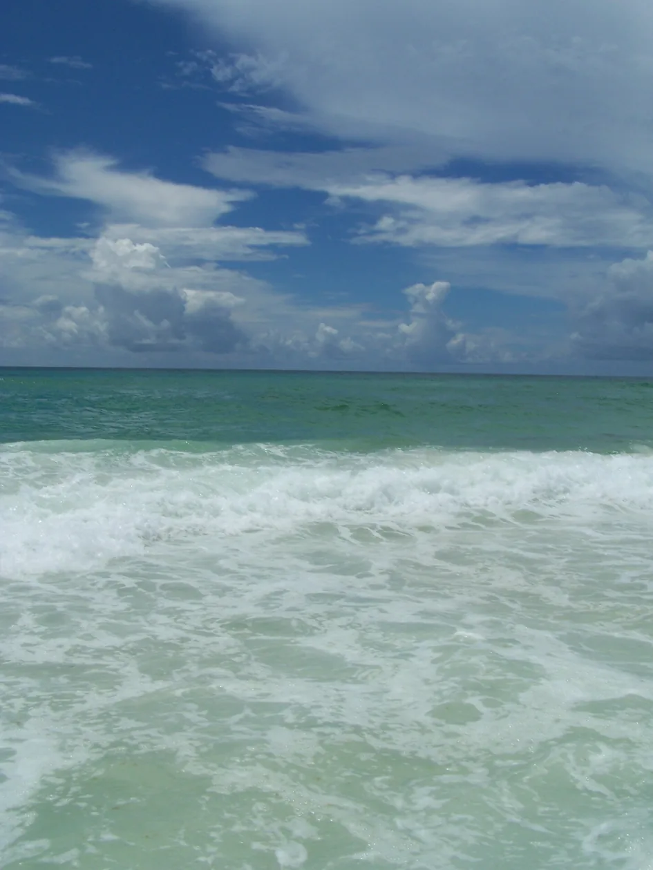 Turquoise Gulf water rolling in at Destin, Florida