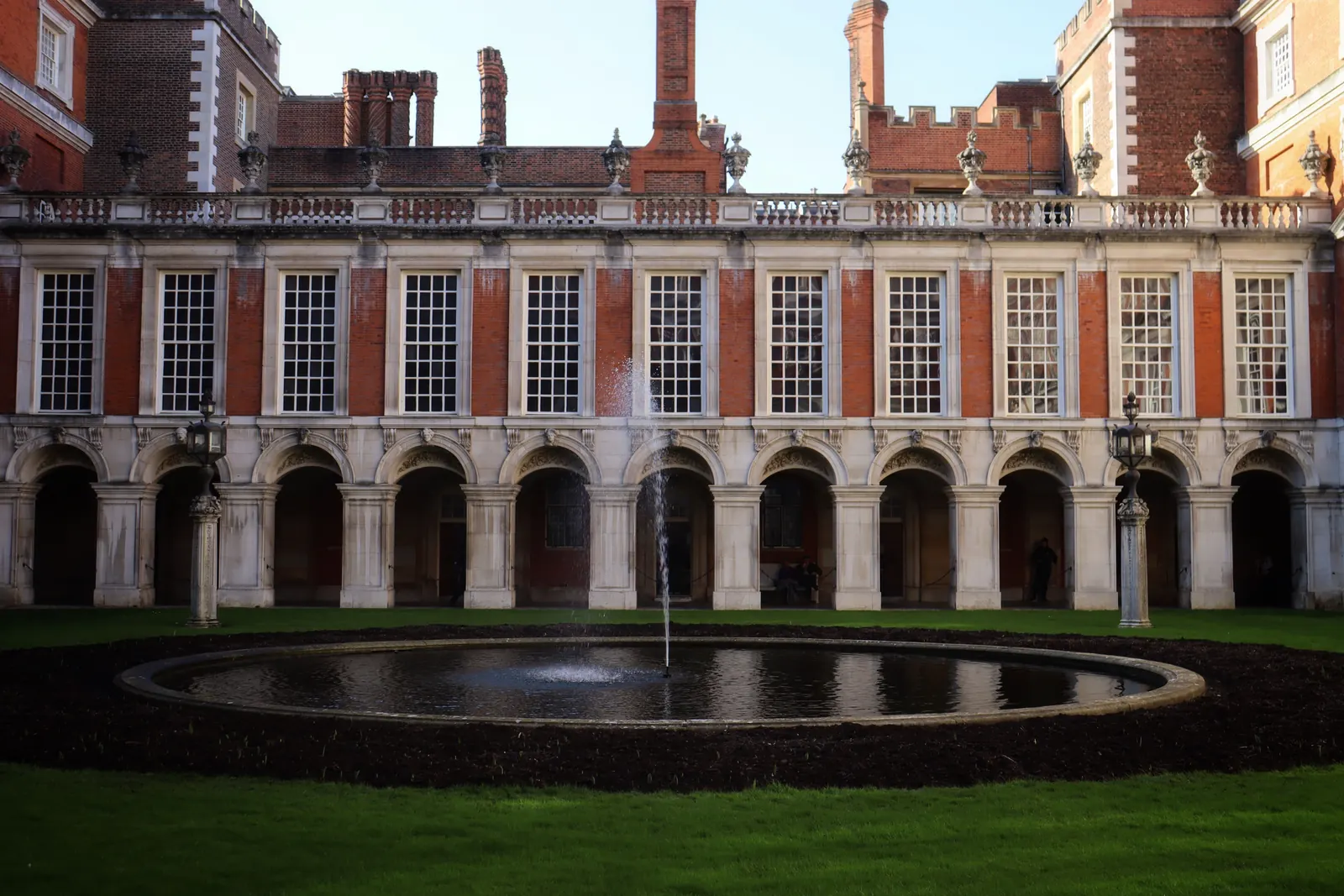 The fountain in the courtyard at Hampton Court Palace