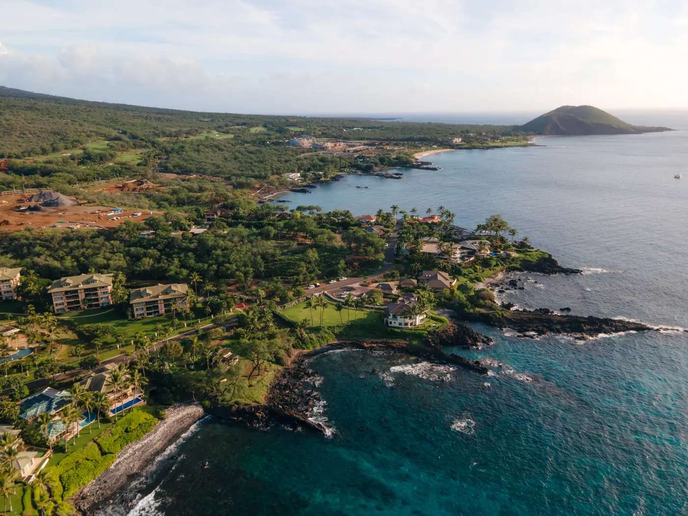 Aerial view of the Wailea and Mākena coastline on Maui